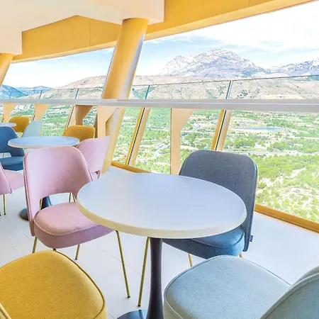 Intempo By Holuxe - 176 - 17th Floor Apartman